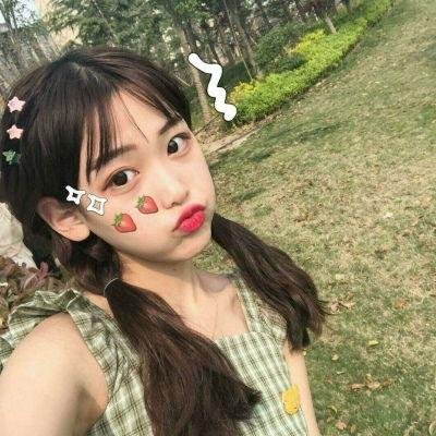 三女性